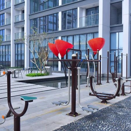 Luxury Apartment In Vinhomes Metropolis Hanoi Exteriör bild