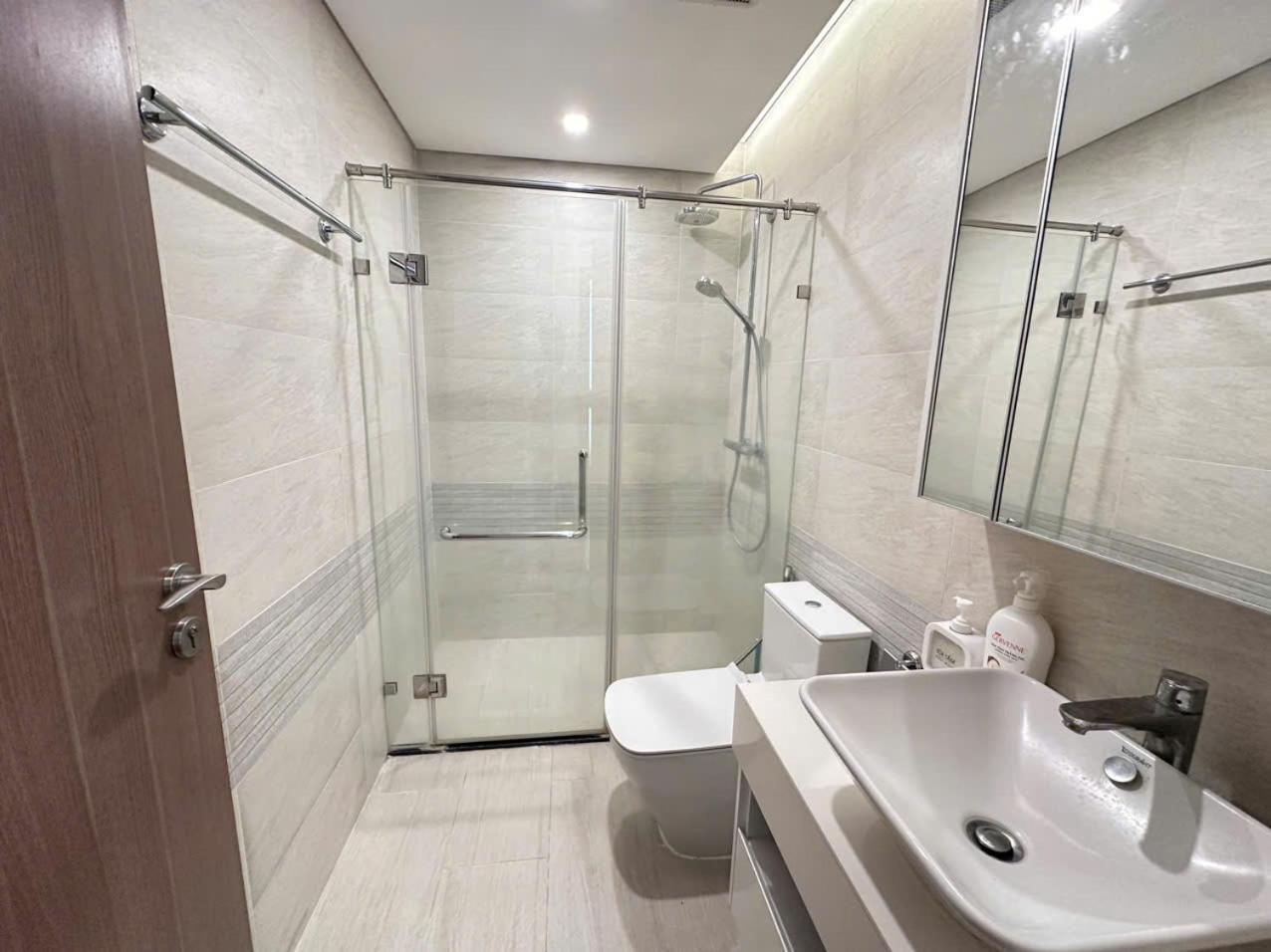 Luxury Apartment In Vinhomes Metropolis Hanoi Exteriör bild