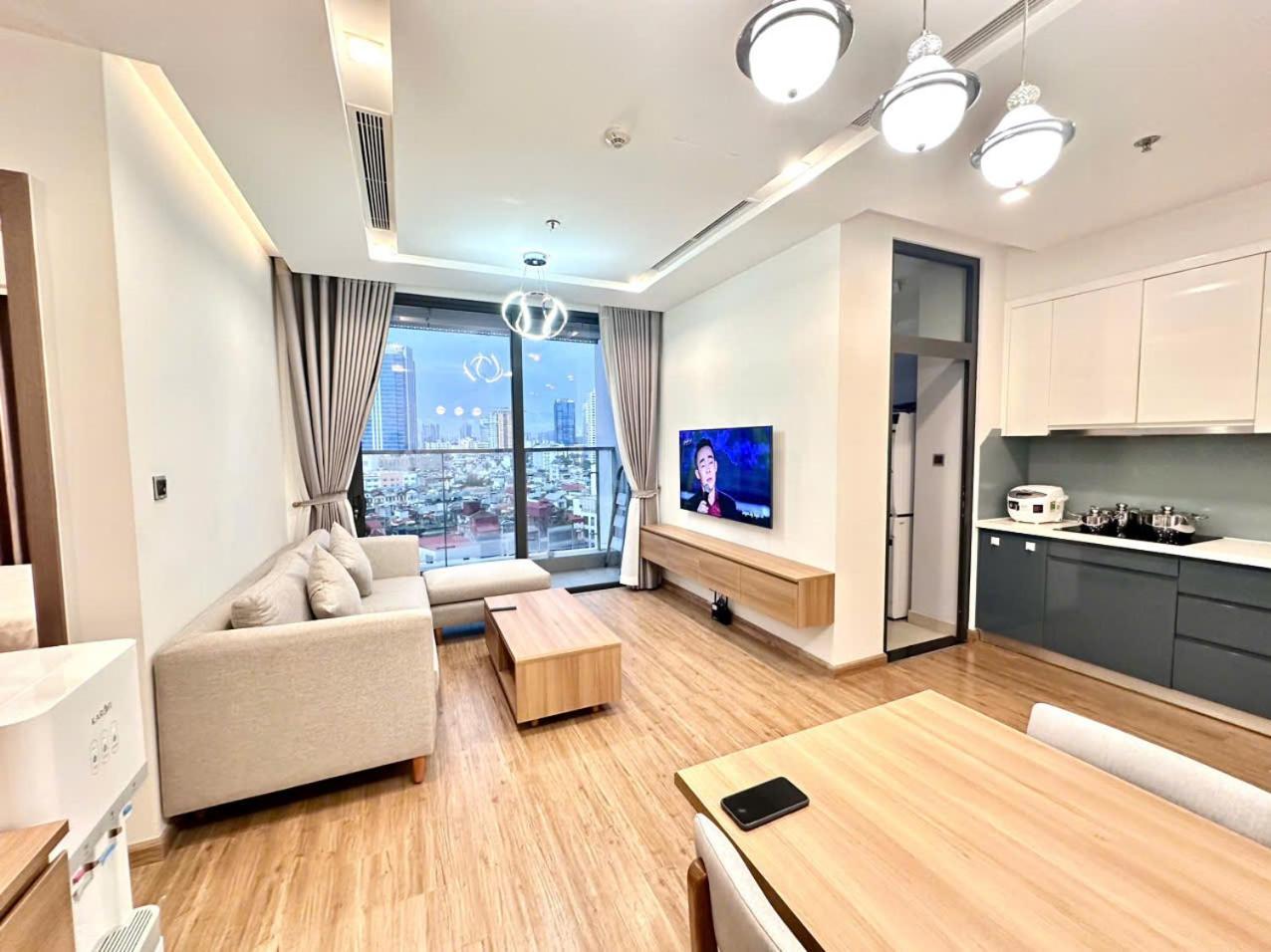 Luxury Apartment In Vinhomes Metropolis Hanoi Exteriör bild