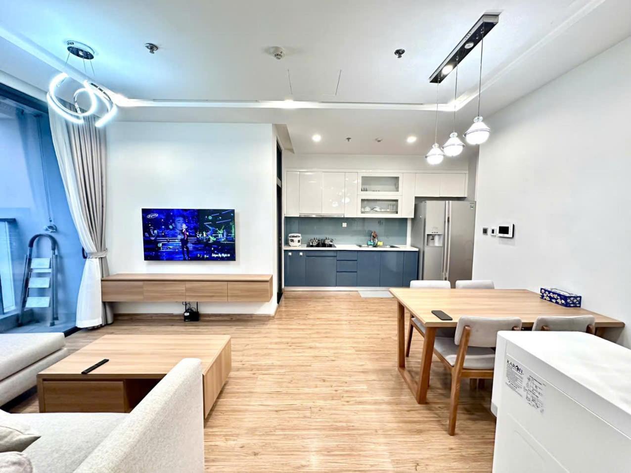 Luxury Apartment In Vinhomes Metropolis Hanoi Exteriör bild