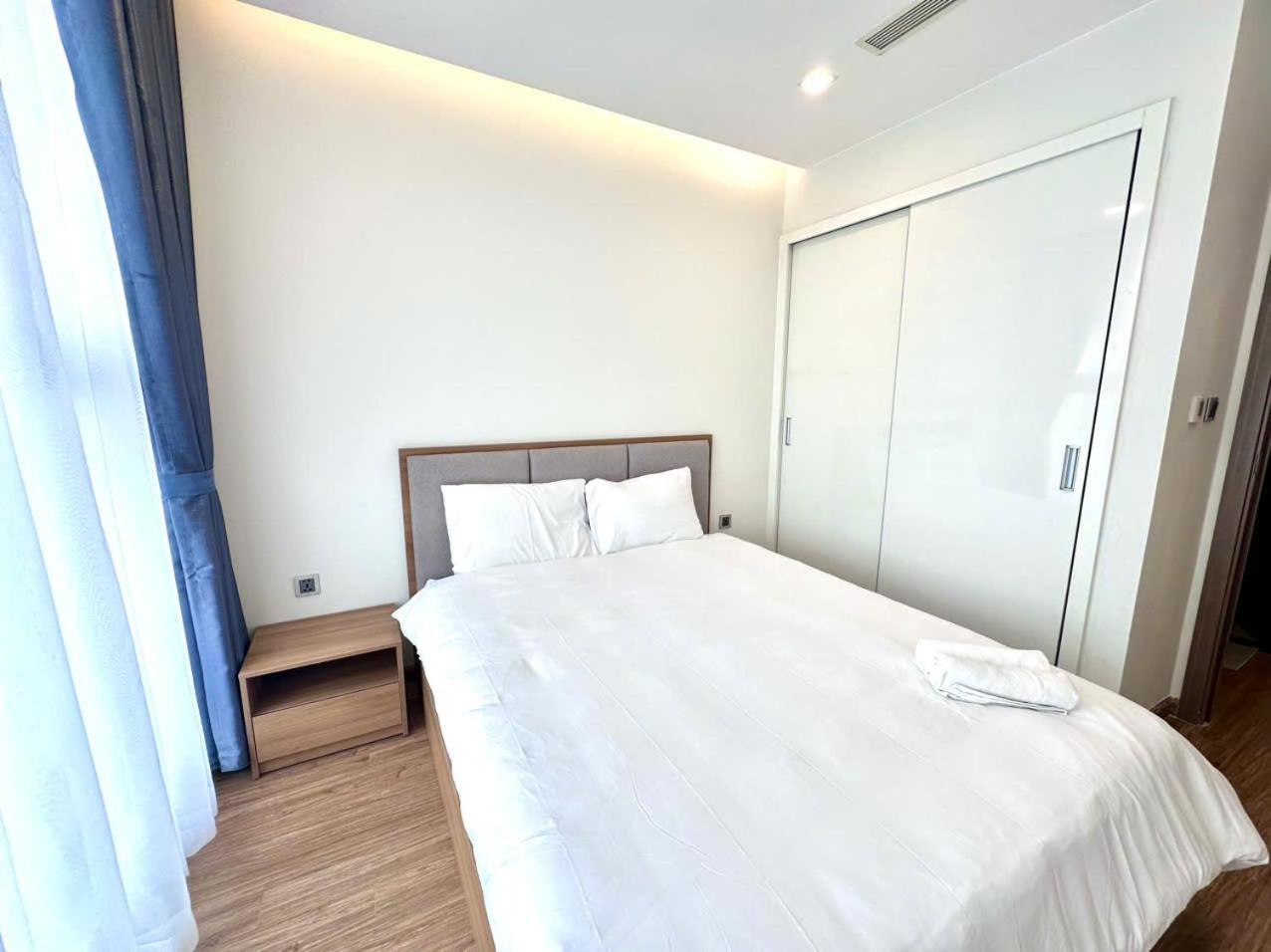 Luxury Apartment In Vinhomes Metropolis Hanoi Exteriör bild