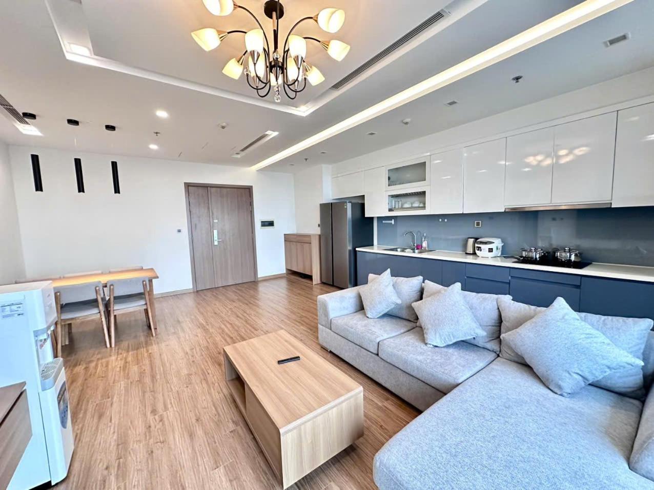 Luxury Apartment In Vinhomes Metropolis Hanoi Exteriör bild