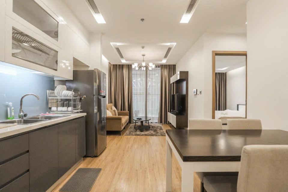 Luxury Apartment In Vinhomes Metropolis Hanoi Exteriör bild