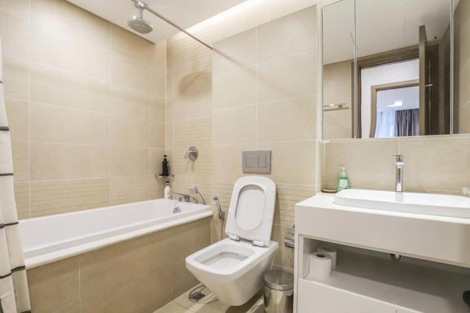 Luxury Apartment In Vinhomes Metropolis Hanoi Exteriör bild